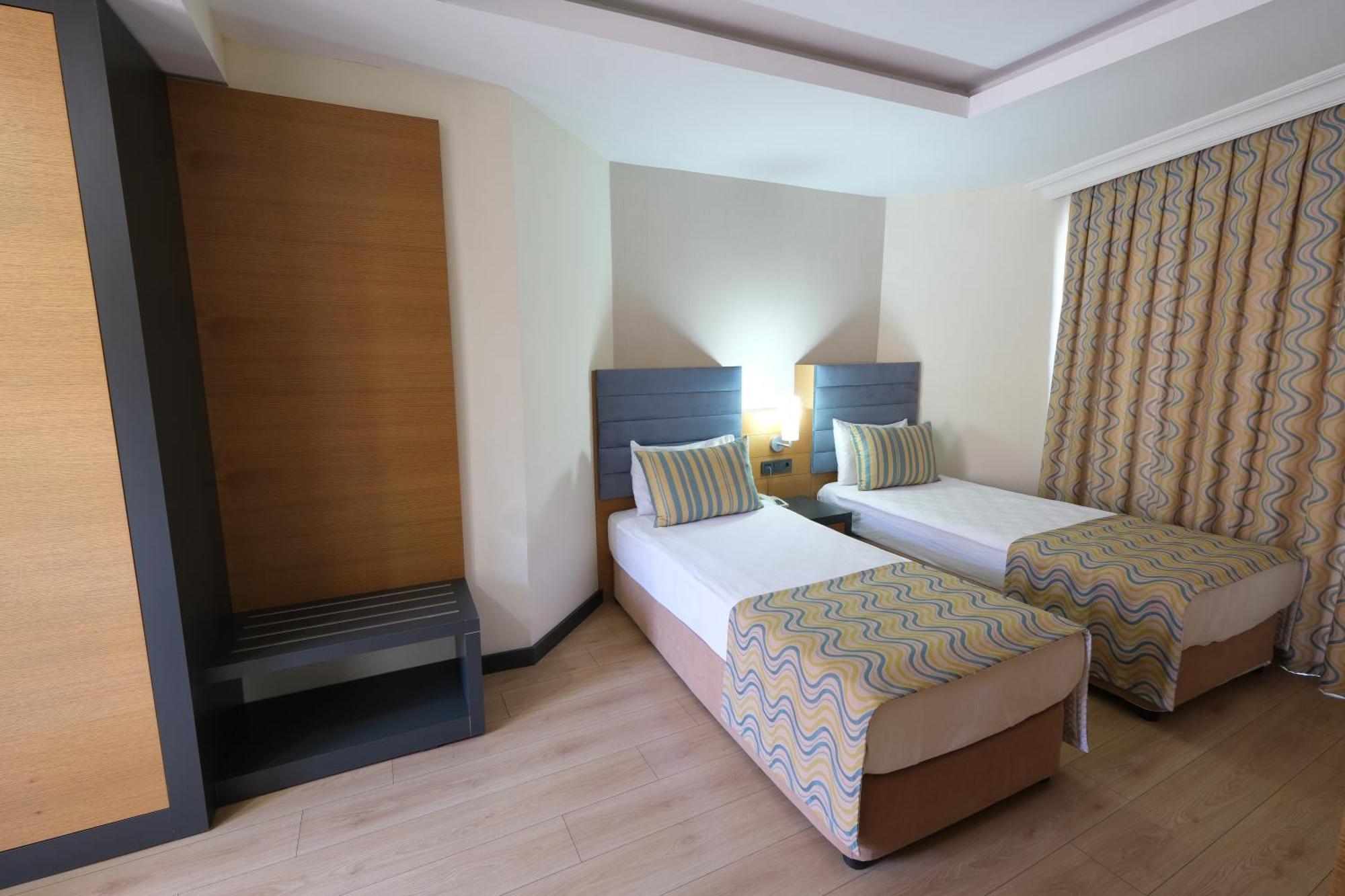 בלדיבי Hotel Sumela Garden מראה חיצוני תמונה