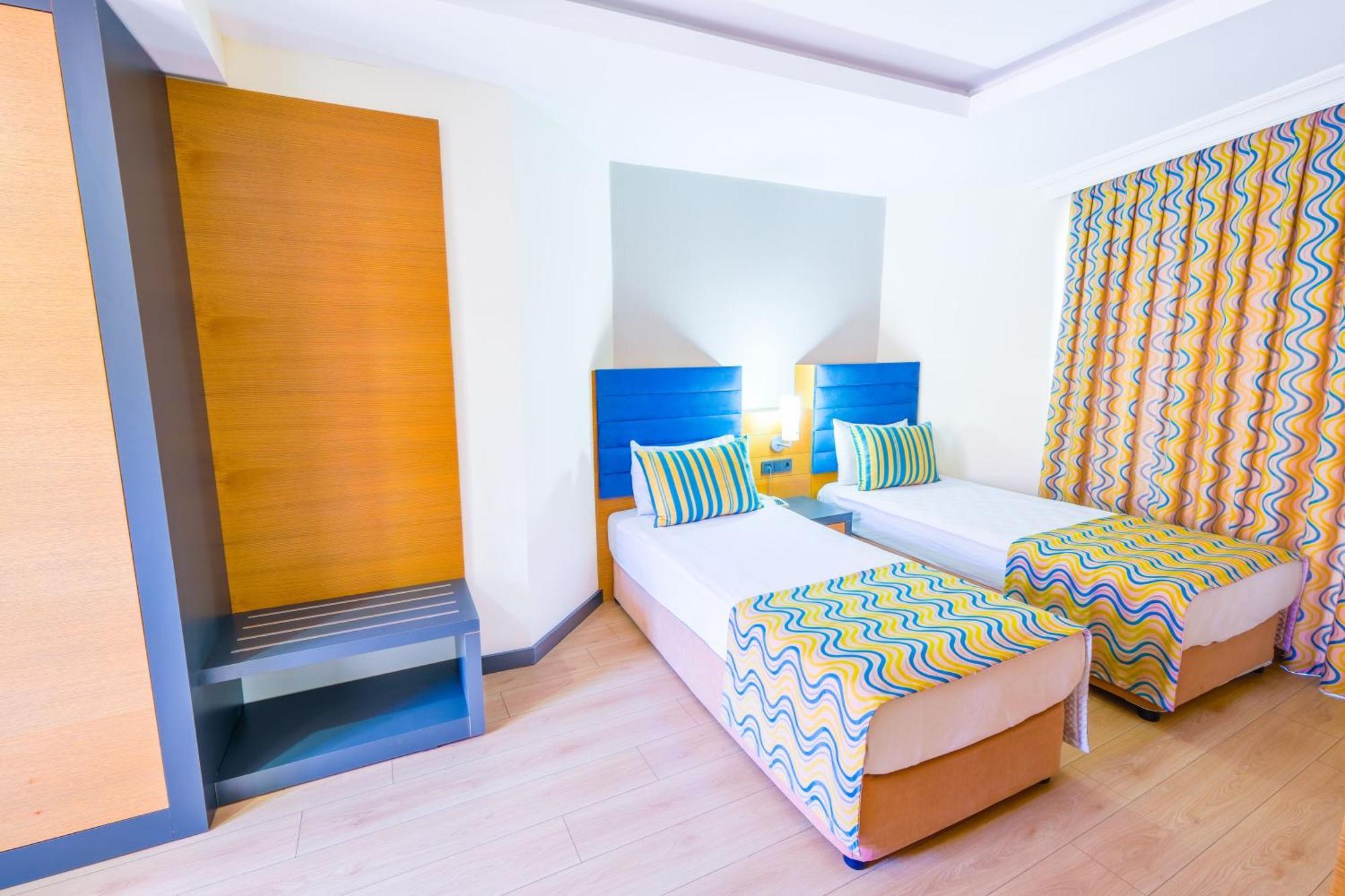 בלדיבי Hotel Sumela Garden מראה חיצוני תמונה