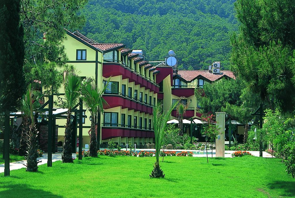 בלדיבי Hotel Sumela Garden מראה חיצוני תמונה