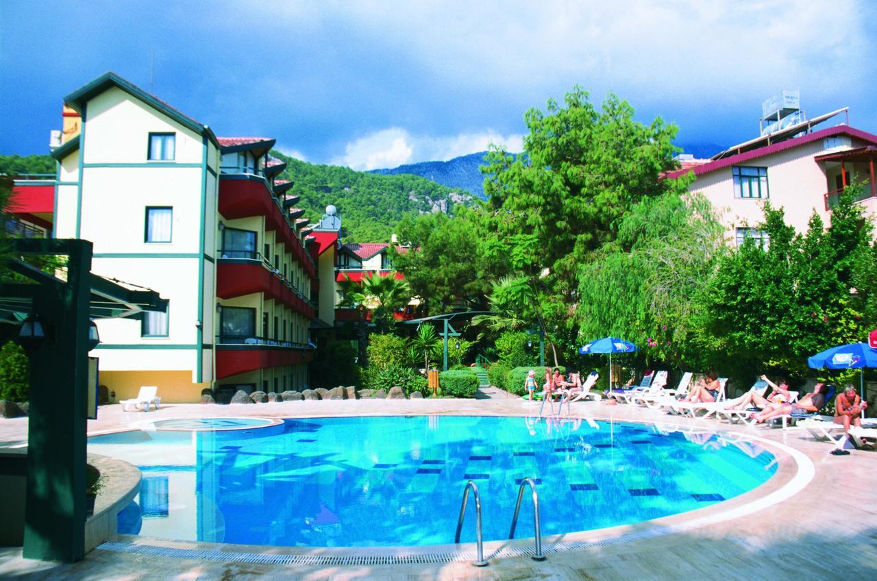 בלדיבי Hotel Sumela Garden מראה חיצוני תמונה