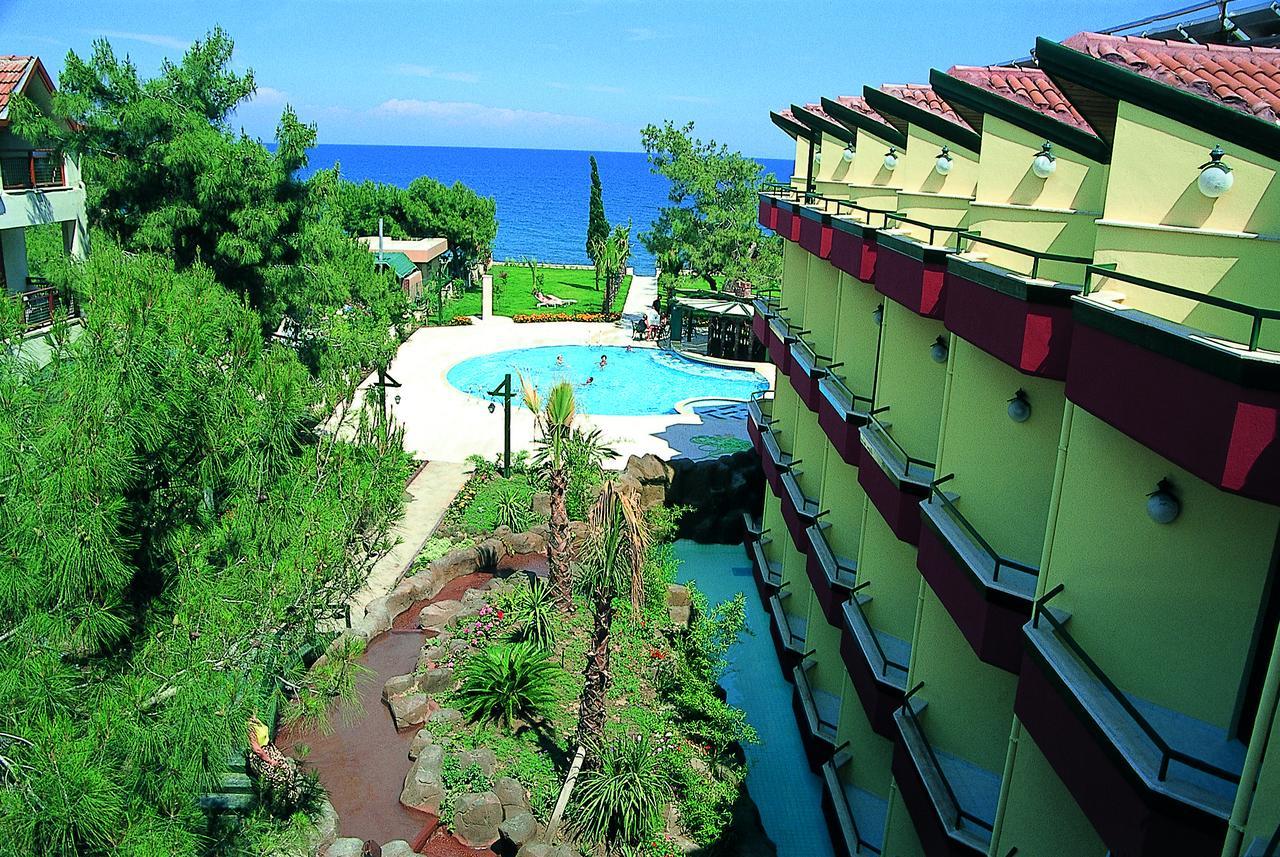 בלדיבי Hotel Sumela Garden מראה חיצוני תמונה